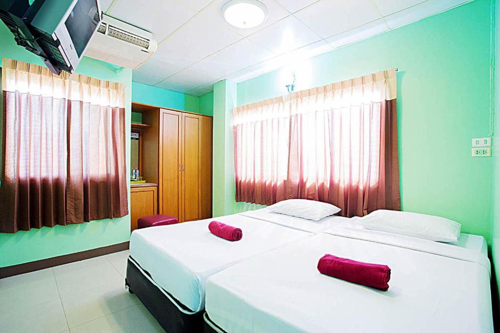 Four Sons Inn Bangkok Kamer foto