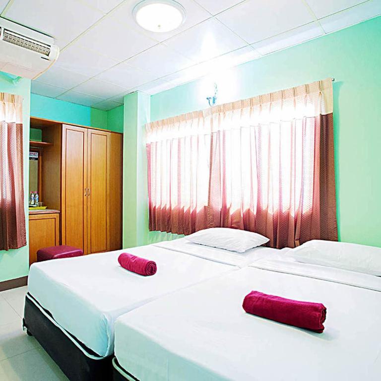 Four Sons Inn Bangkok Kamer foto