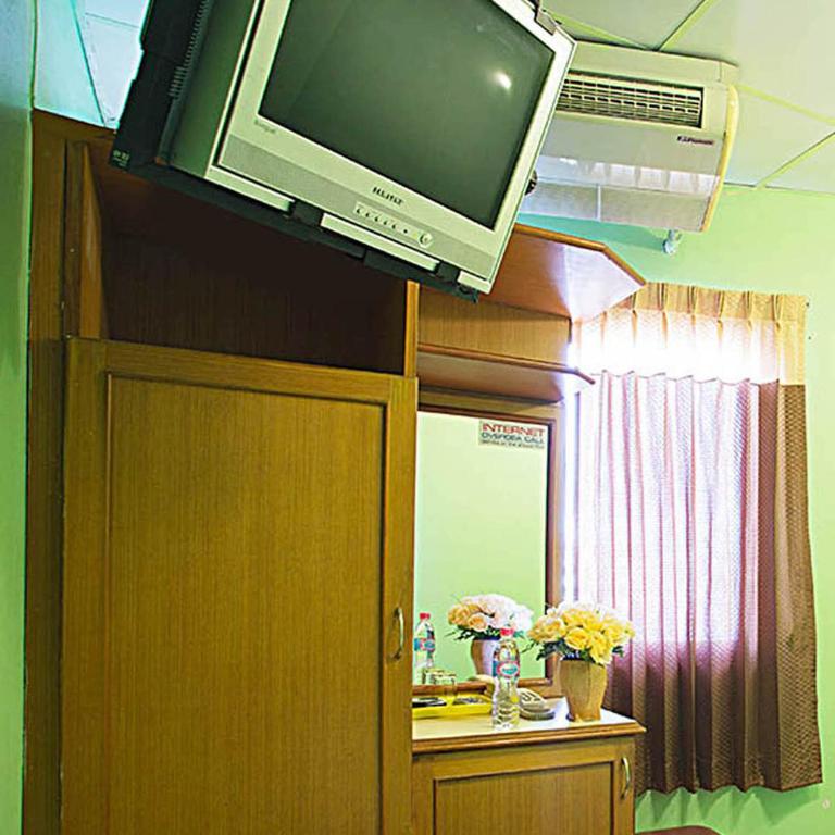 Four Sons Inn Bangkok Kamer foto